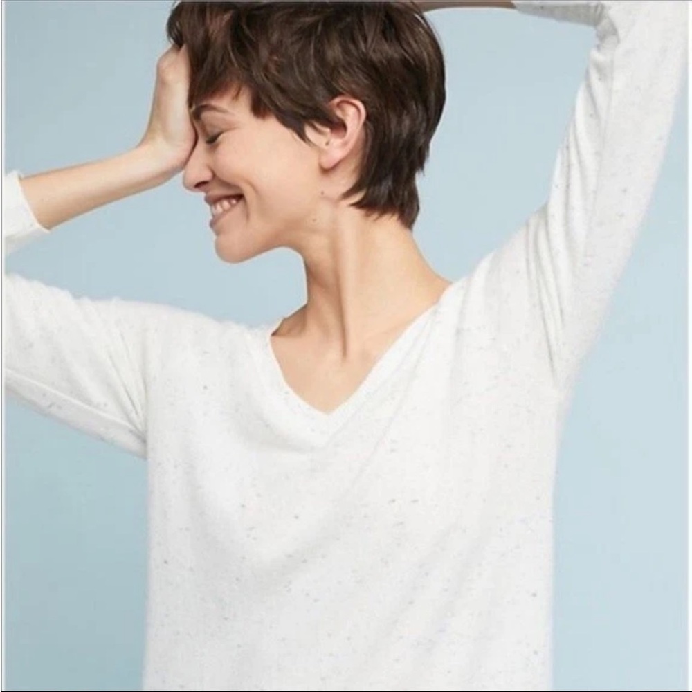 Anthropologie Postmark Gia White Blue Speckled V-Neck Ruffle Hem Sweater S